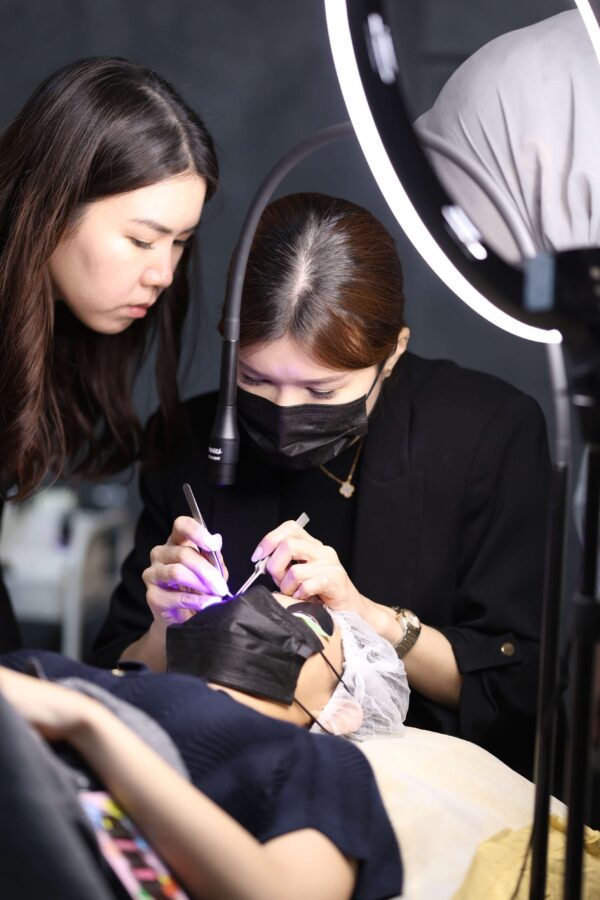 Luminous LED Eyelash Conversion Class (Online Learning)